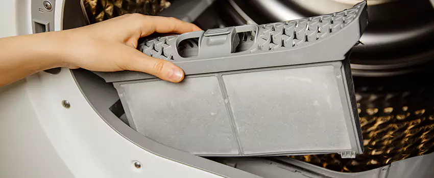 Signs Of A Clogged Dryer Lint Trap in Land O Lakes, Florida